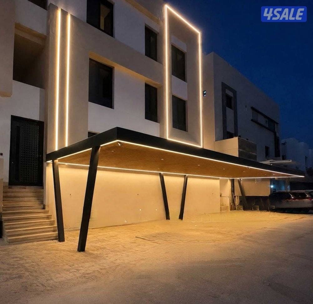 تصميم مظلة حديثة بإضاءة خطية لواجهة مبنى